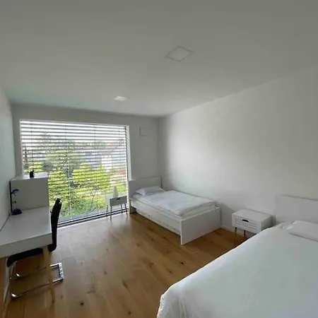 Modern, Spacious Near Centre * Ljubljana