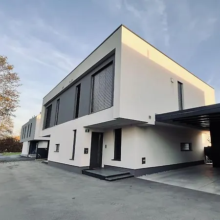 Modern, Spacious Near Centre * 卢布尔雅那